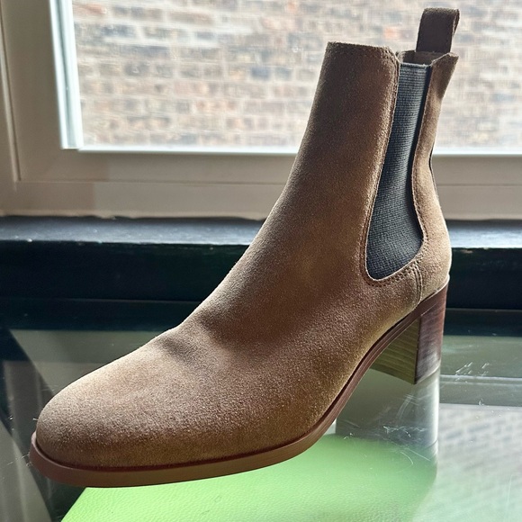 🌸STEVE MADDEN🌸 Rhiannon Chelsea Boot Brown
Suede size 9M - Picture 5 of 11